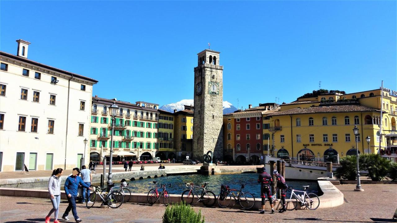 Loft Martini Apartment Riva del Garda Exterior photo